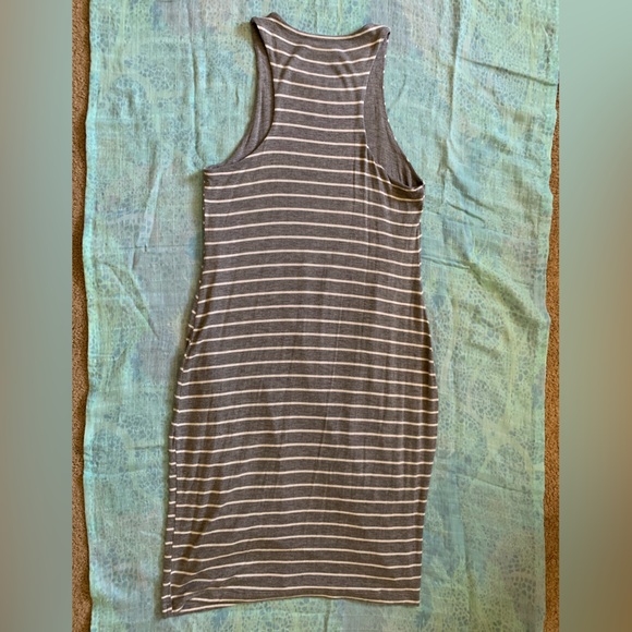 Final Touch Soft Stretchy Gray White Stripe Sleeveless Midi Dress - Size Medium - Picture 3 of 8